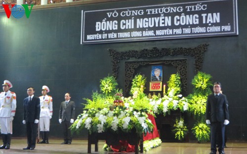Tổ chức trọng thể Lễ tang nguyên Phó Thủ tướng Chính phủ Nguyễn Công Tạn - ảnh 1